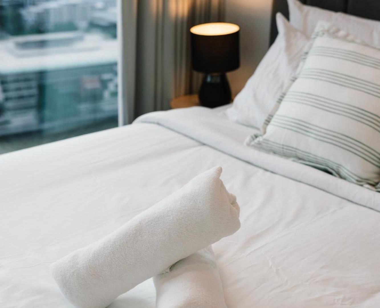 2b2b High Floor With Riverview & Parking * Brisbane