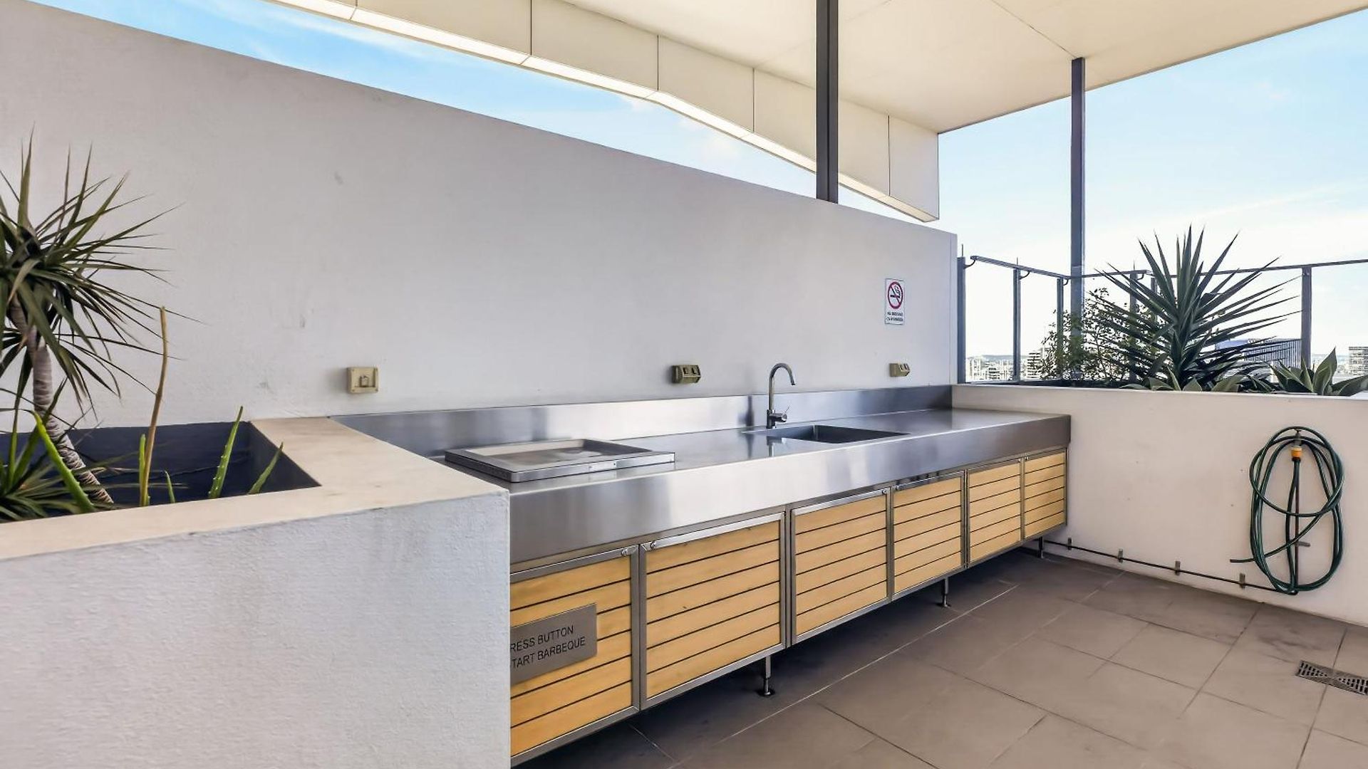 Luxury 2bed2bath With Pool, Parking, Gym And Views *