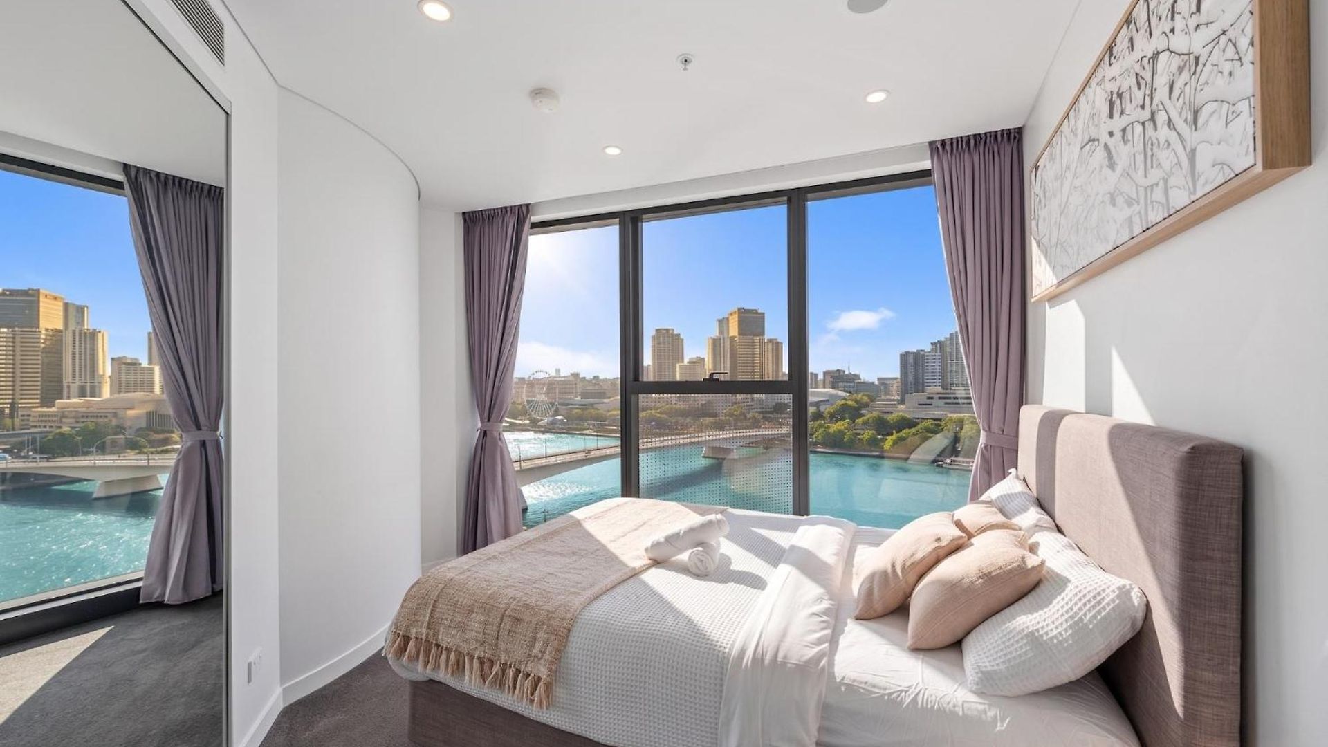One Sky - Sleep 6 - Pools Cinema Sauna Gym Free Parking Apartment *