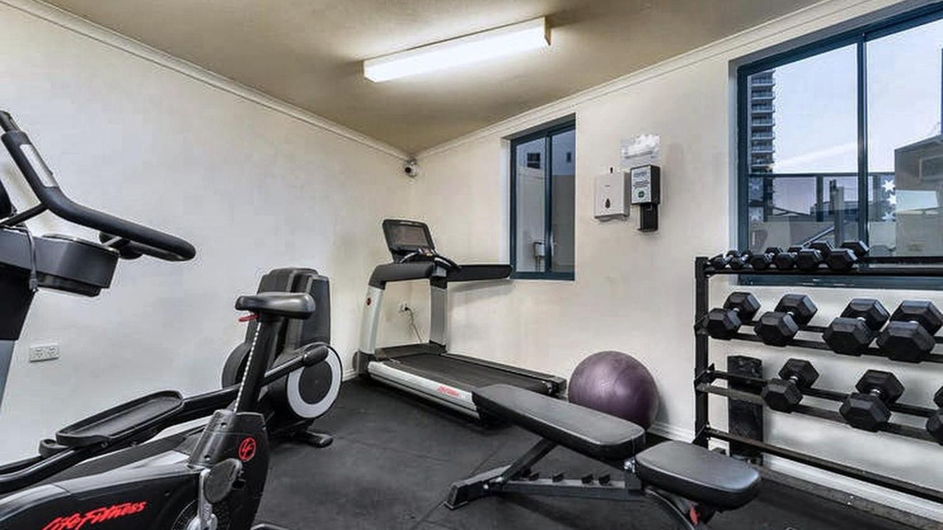 Apartment Two-bedroom Escape I Mantra On Queen