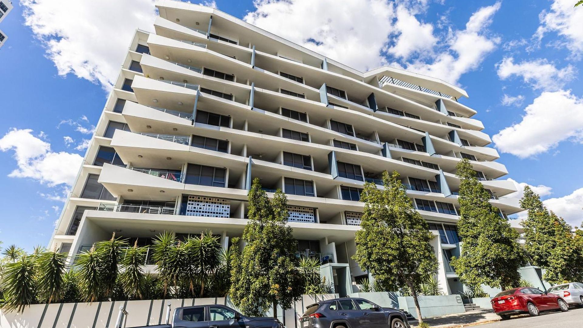 Luxury 2bed2bath With Pool, Parking, Gym And Views Apartment Brisbane