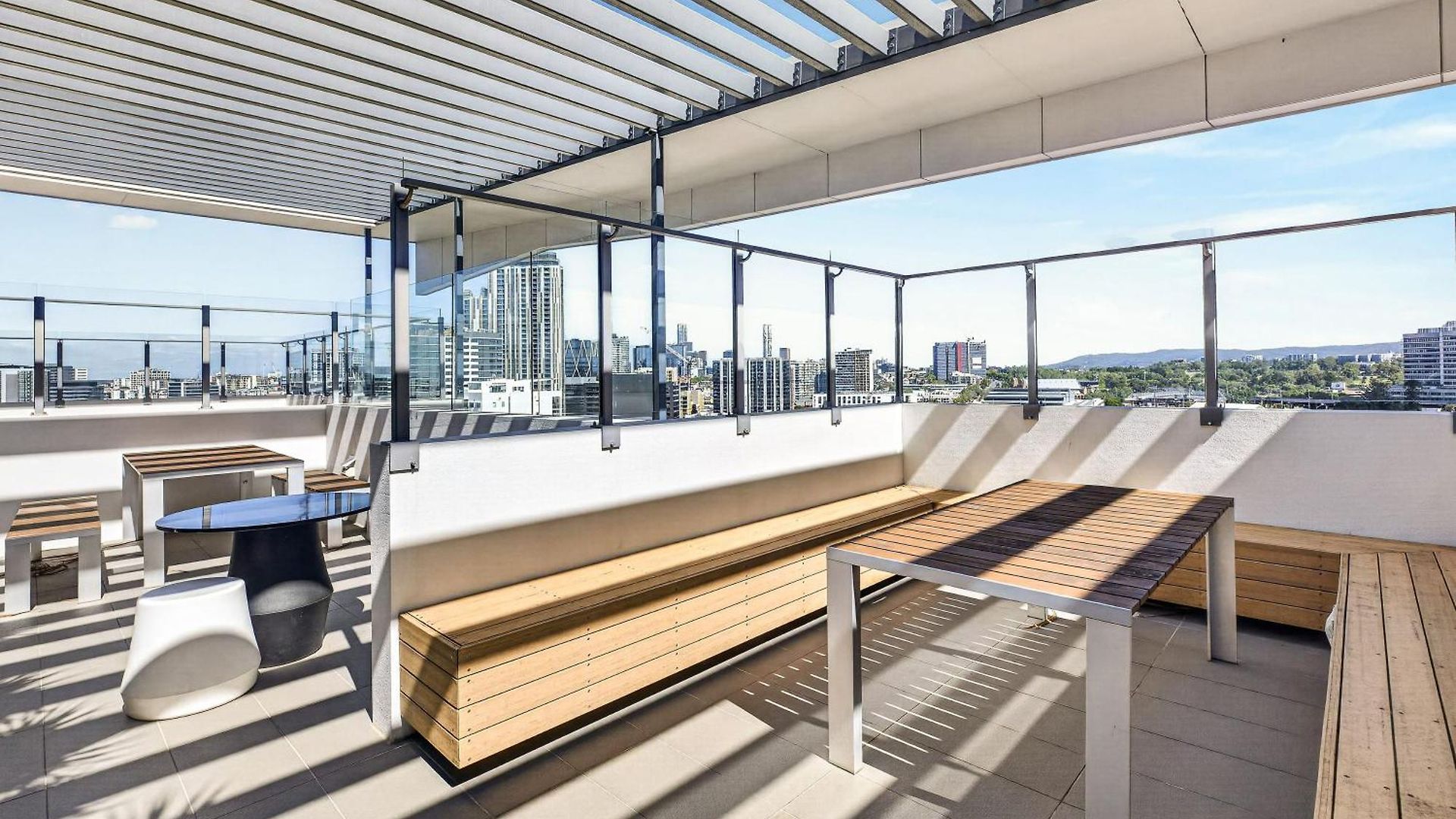 Luxury 2bed2bath With Pool, Parking, Gym And Views Brisbane