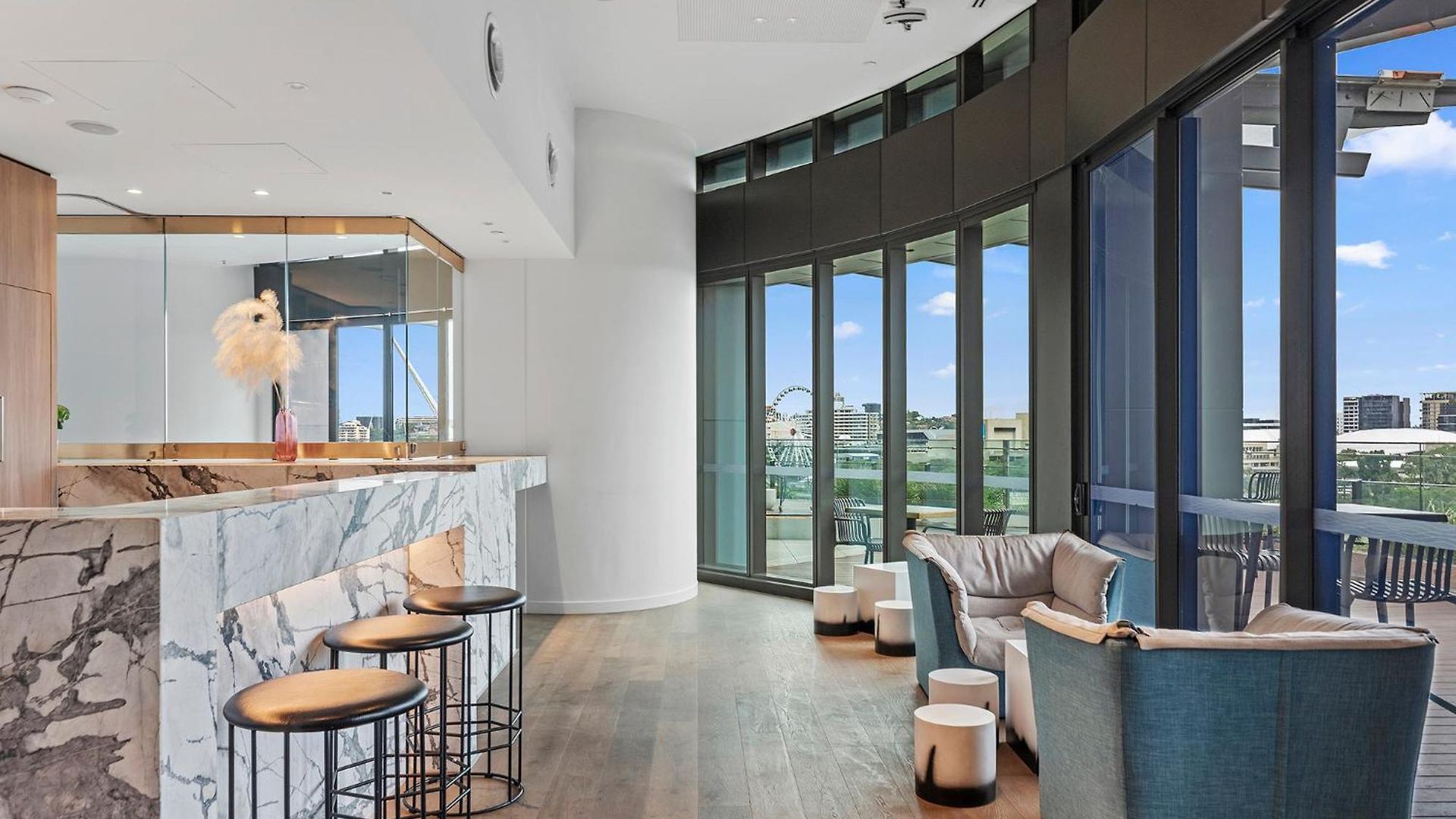 One Sky - Sleep 6 - Pools Cinema Sauna Gym Free Parking * Brisbane