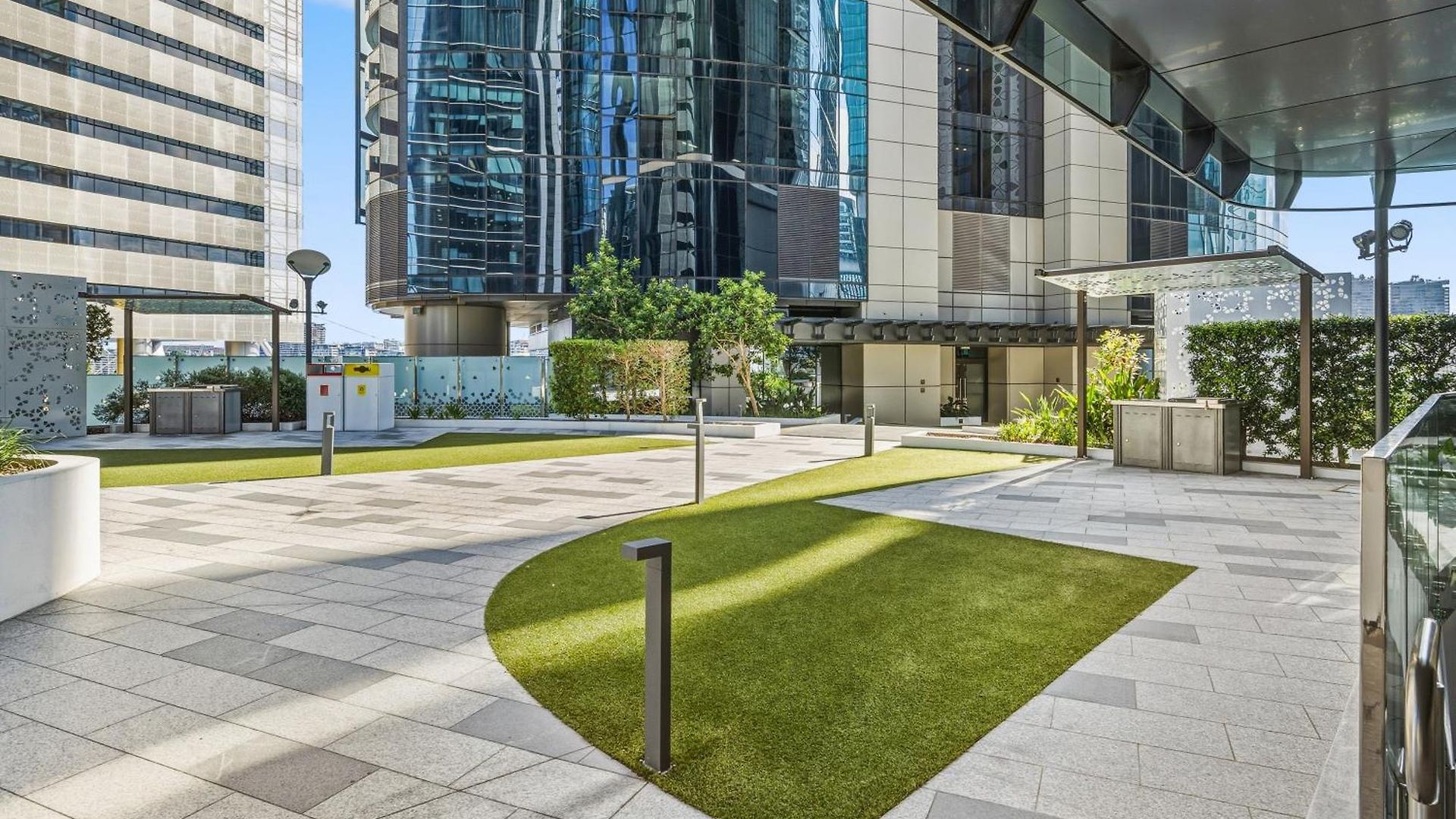 2b2b High Floor With Riverview & Parking Brisbane