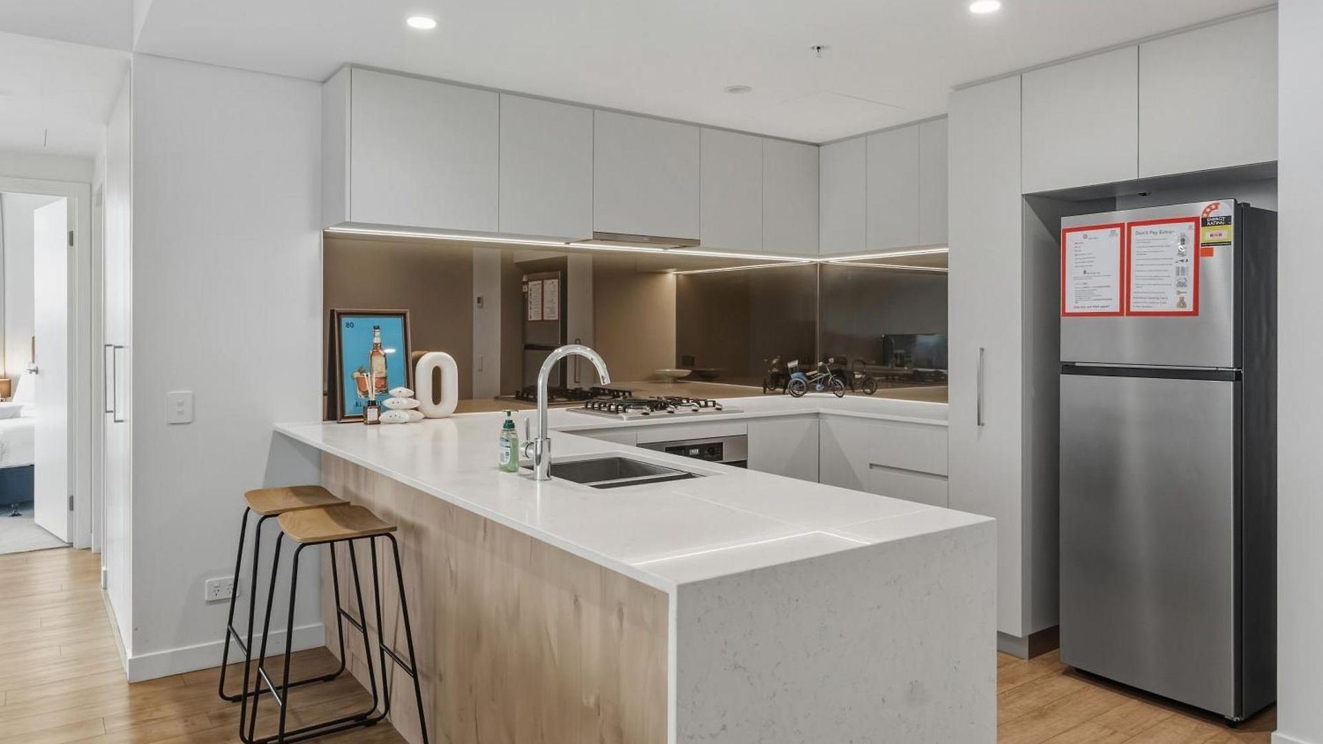Apartment 2b2b High Floor With Riverview & Parking