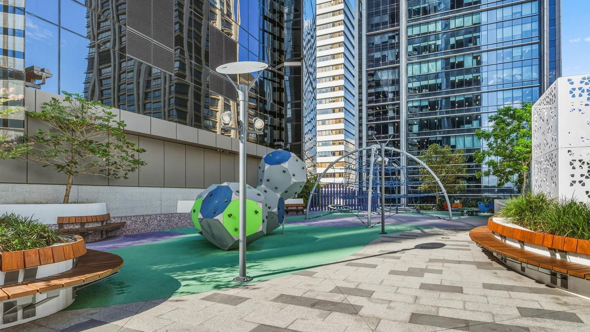 2b2b High Floor With Riverview & Parking * Brisbane