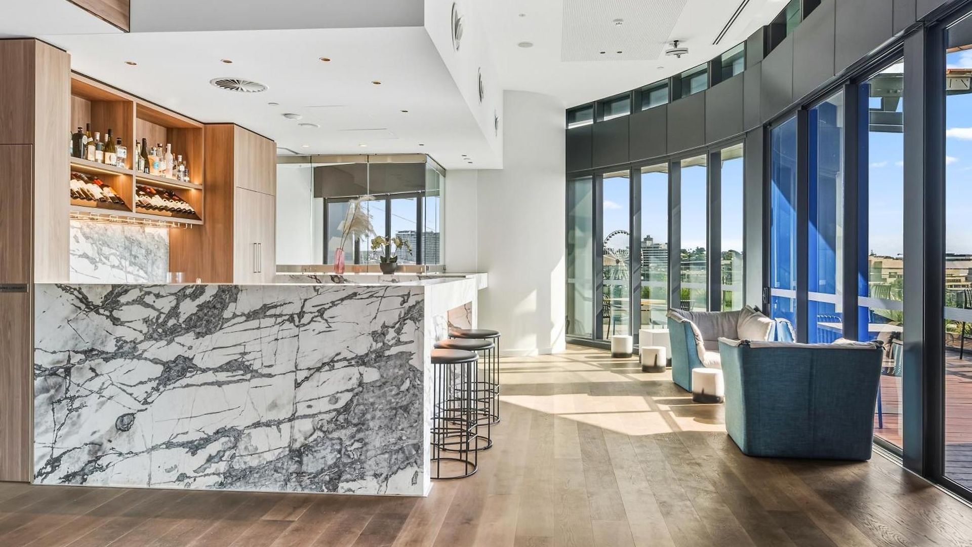 2b2b High Floor With Riverview & Parking Apartment Brisbane