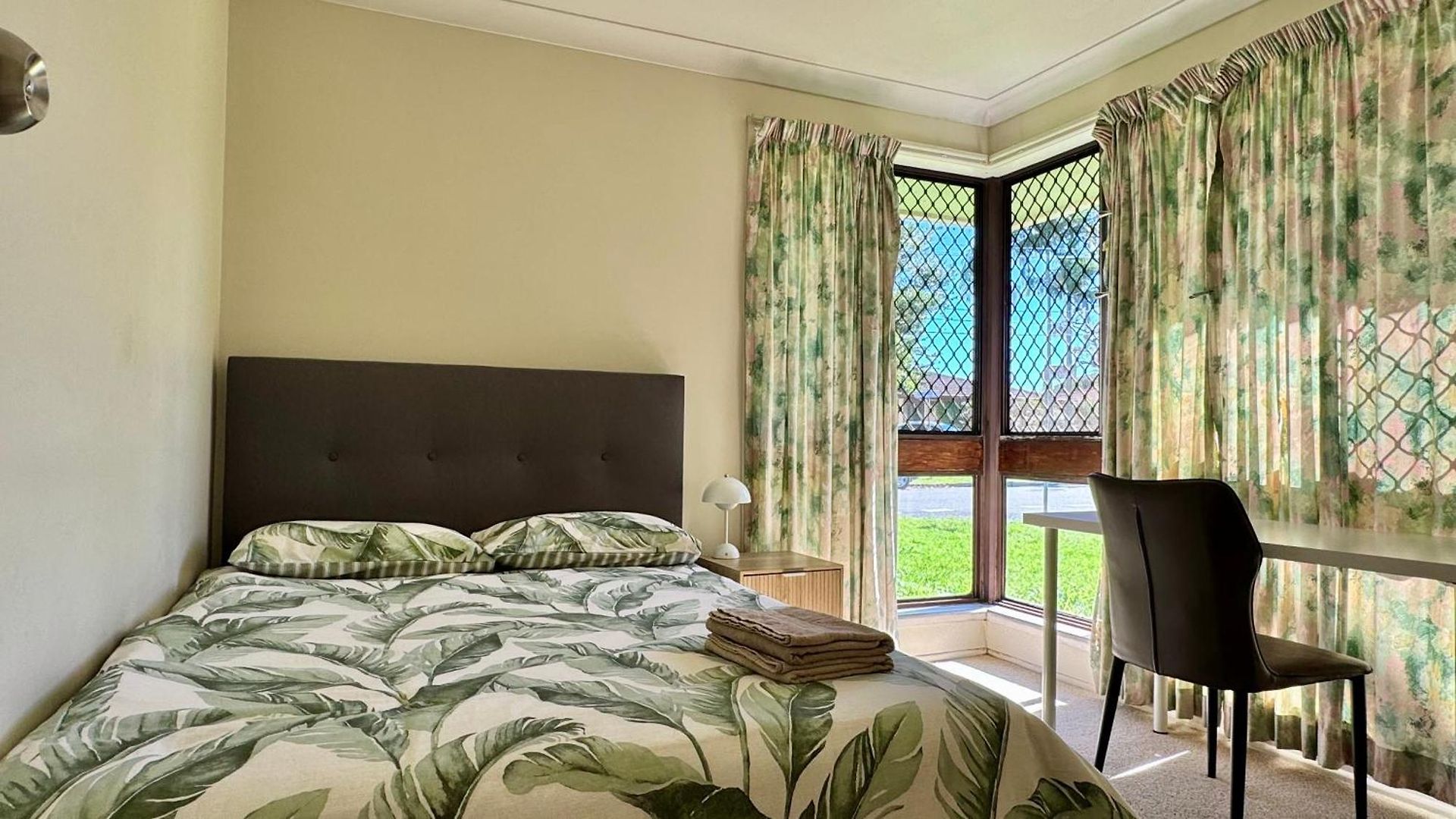 Homestay Walk To Market Square And Garden City! Macgregor *