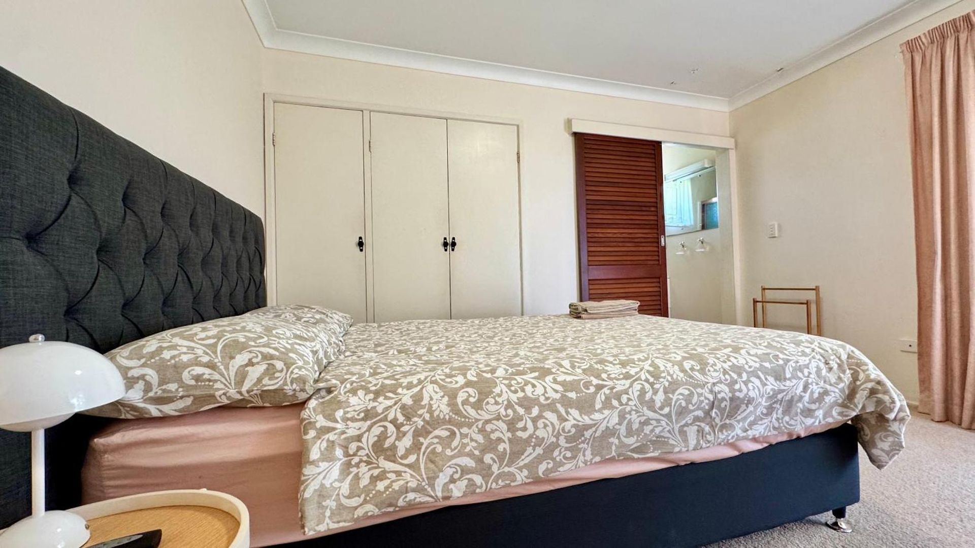 Homestay Walk To Market Square And Garden City! Macgregor