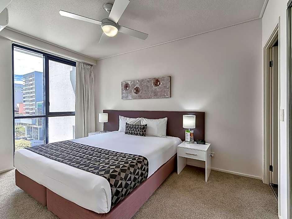 Skd 5* Brisbane