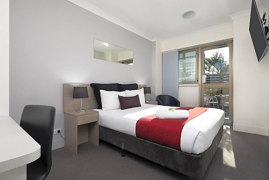 George Brisbane, Independent Collection By Evt Hotel Brisbane