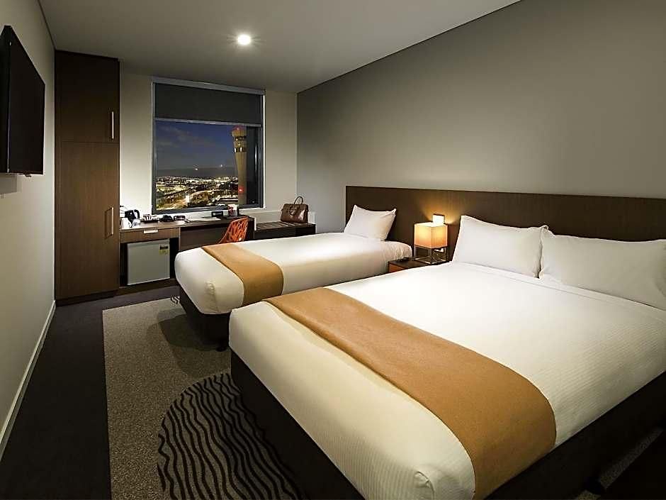 Hotel Ibis Airport