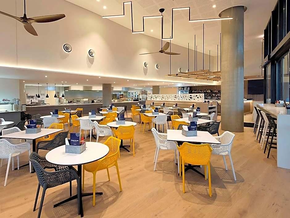 Hotel Ibis Airport 3*