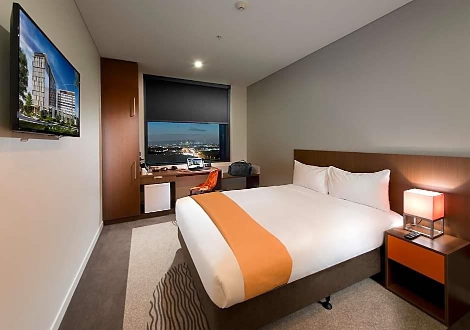 Ibis Airport 3*