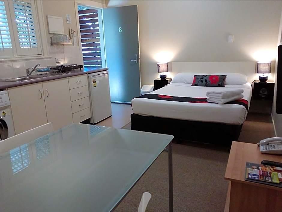 Street 3* Brisbane