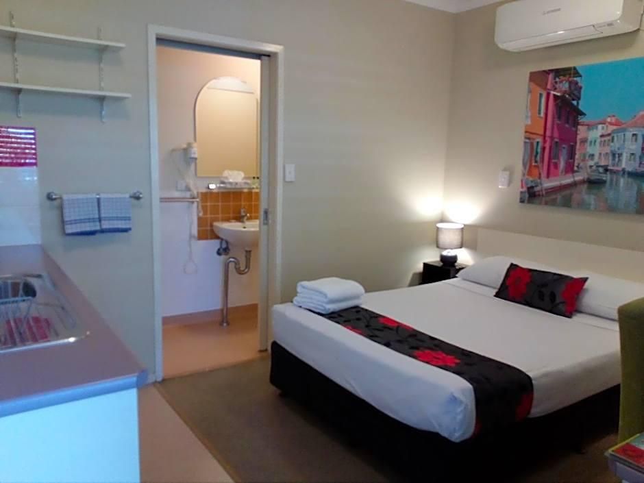 Street Aparthotel