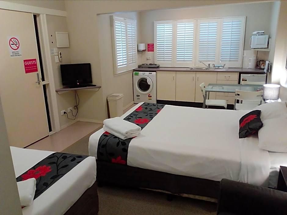 Aparthotel Street 3*