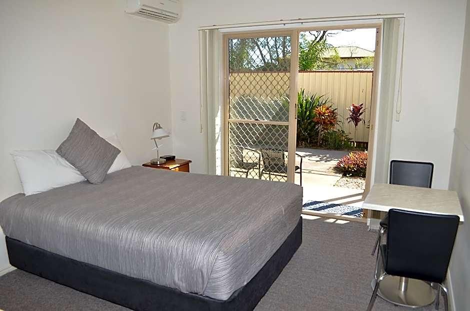 Redland Bay 3* Brisbane