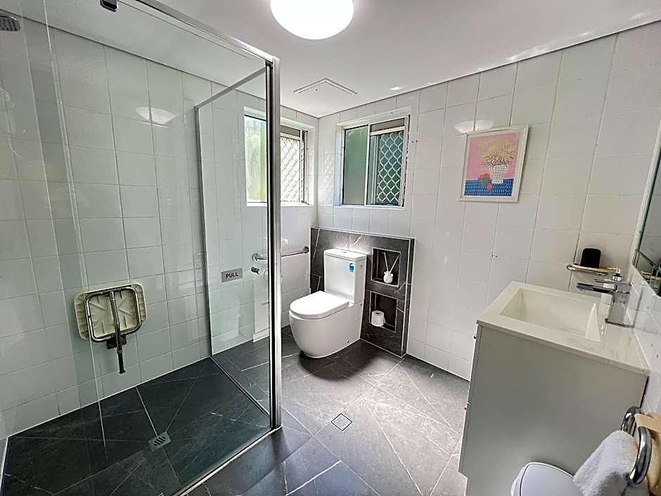 Benson Court Motel 4*