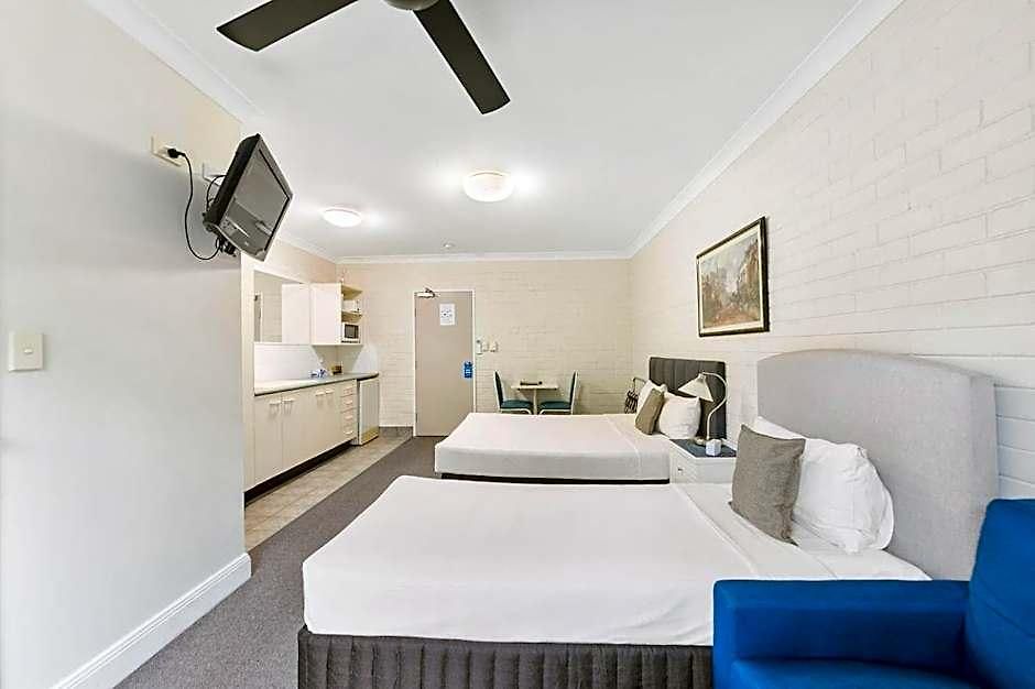 Motel Benson Court 4*