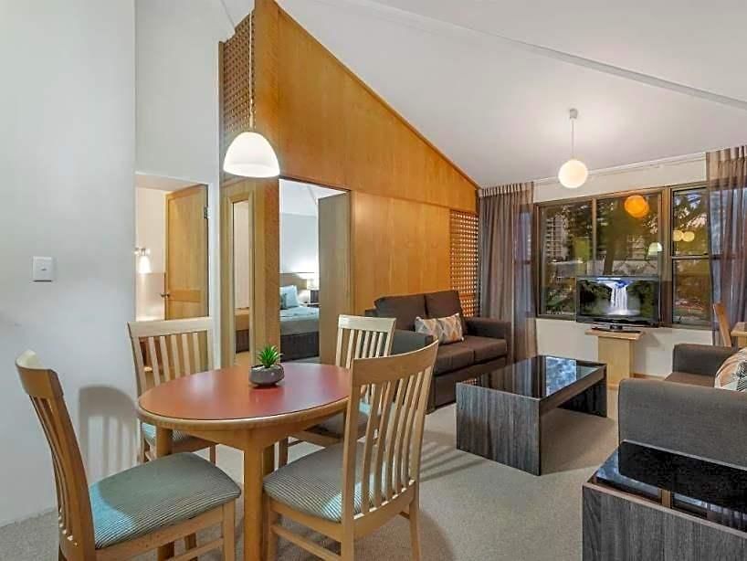 Airport International Hotel 4*