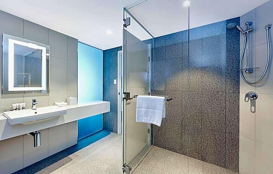 Holiday Inn Express Brisbane Central By Ihg Hotel 4*