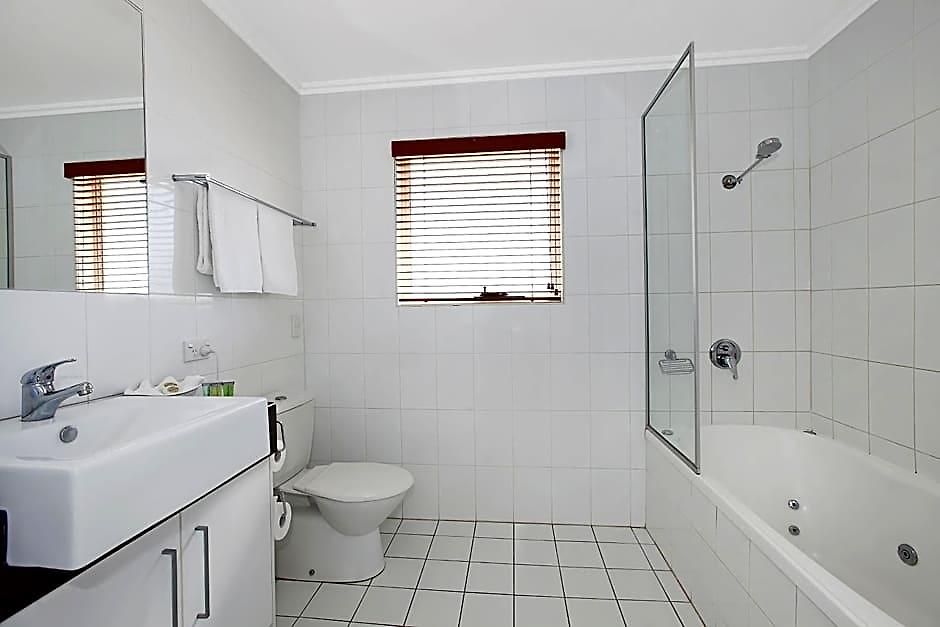 Comfort & Northgate Airport Inn 4*