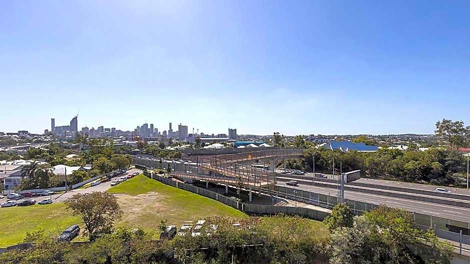 Oaks Woolloongabba