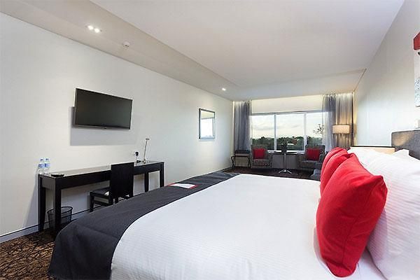 Calamvale And Conference Centre Hotel