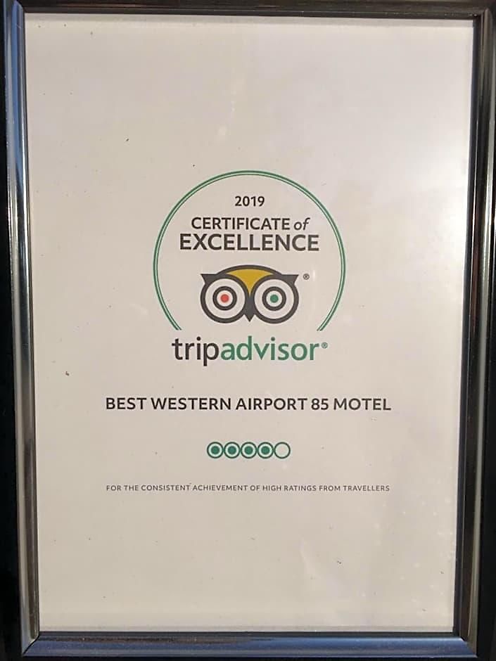 Western Airport 85 Motel 4*