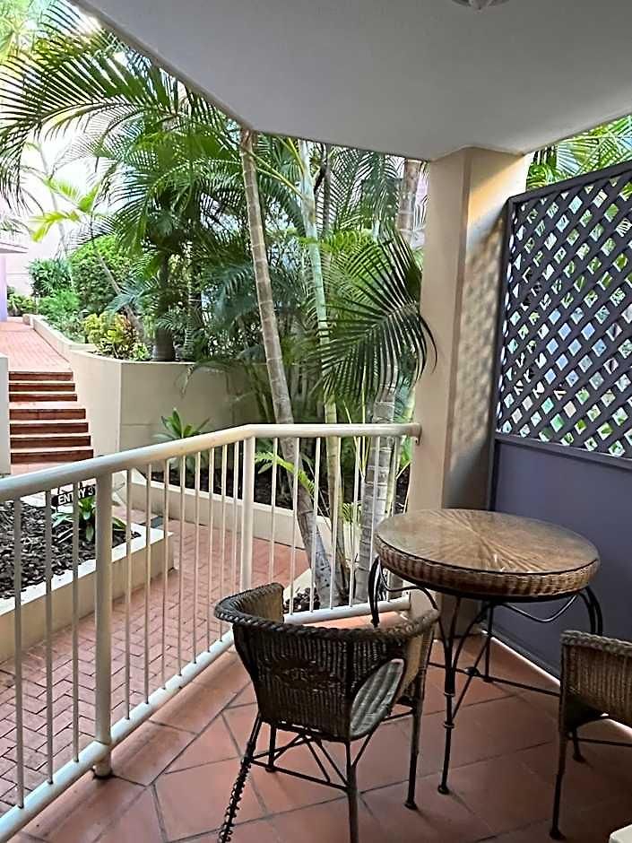Spring Hill Gardens Aparthotel 4*