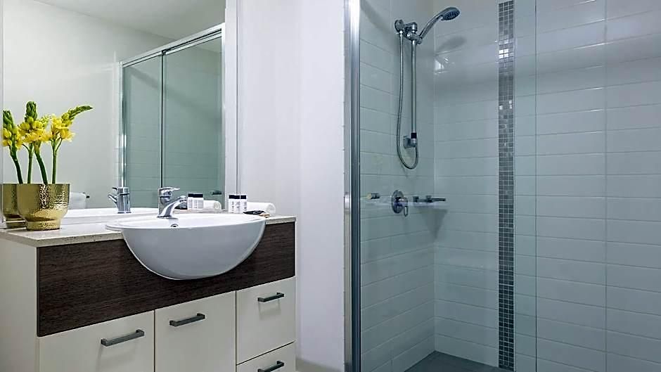 Oaks On Charlotte Aparthotel 4*