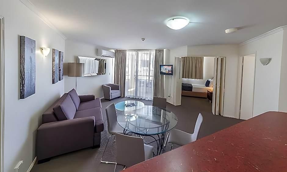 West End Aparthotel