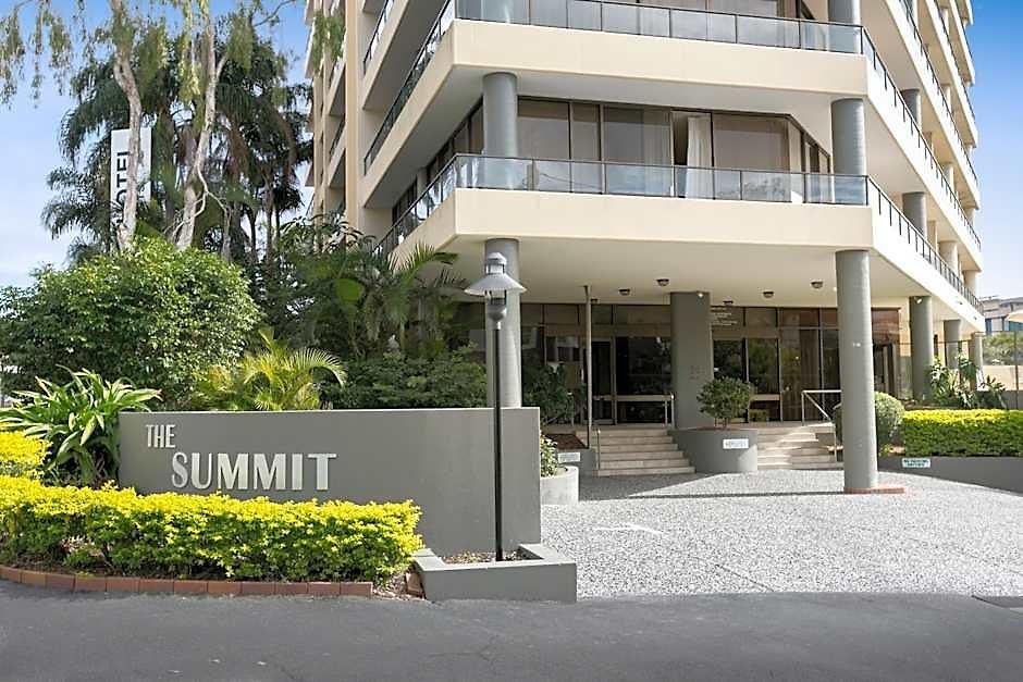 Aparthotel Summit 4*
