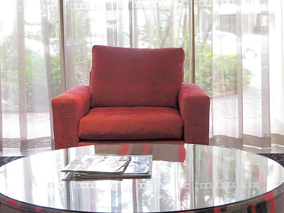 Summit Aparthotel