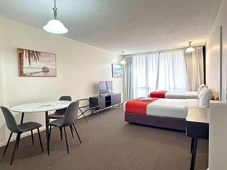 Aparthotel Summit 4*
