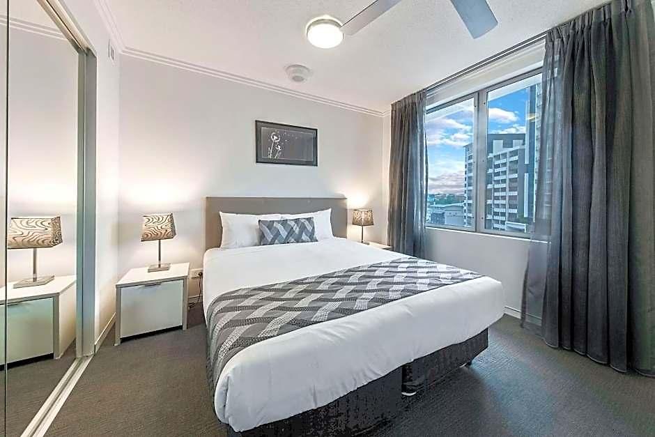 Aparthotel The Capitol 4*