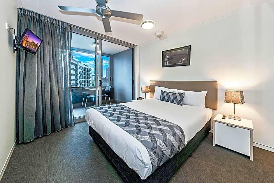 The Capitol 4*