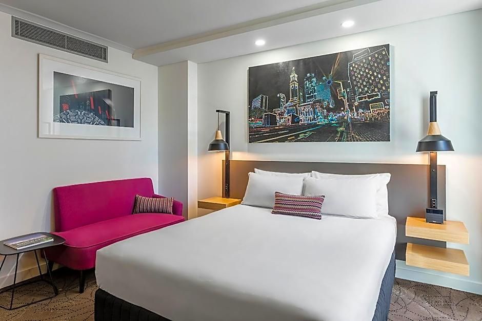 Hotel Mercure King George Square 4*