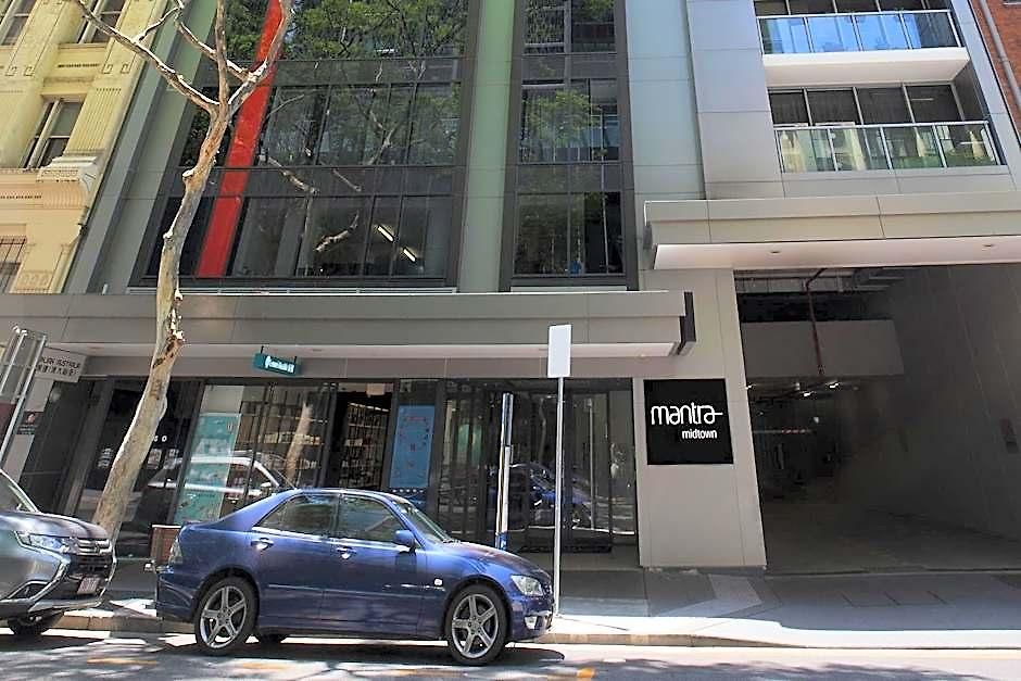 Mantra Midtown 4*