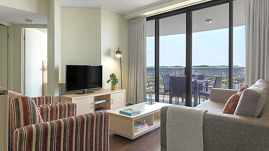 Oaks Aurora Aparthotel