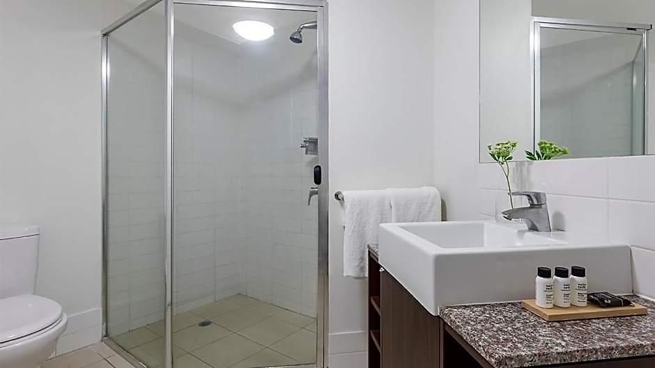 Oaks Aurora Aparthotel Brisbane