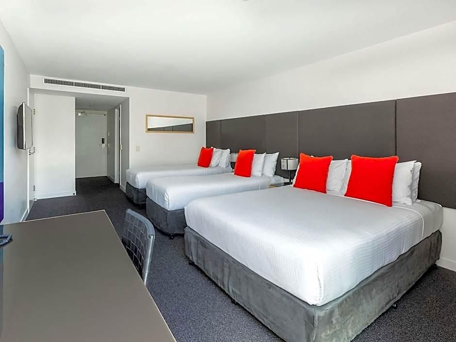 Mantra South Bank 4*