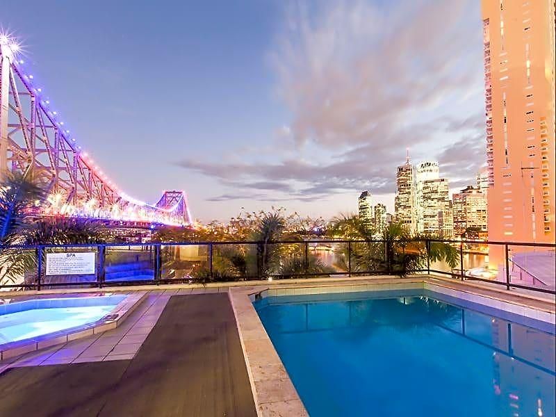 Adina Brisbane