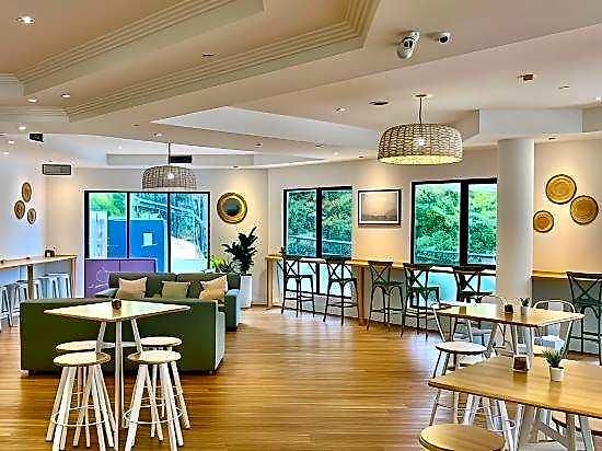 Aparthotel Adina