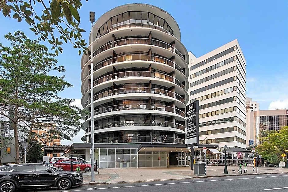 Hotel Tower Mill 4*