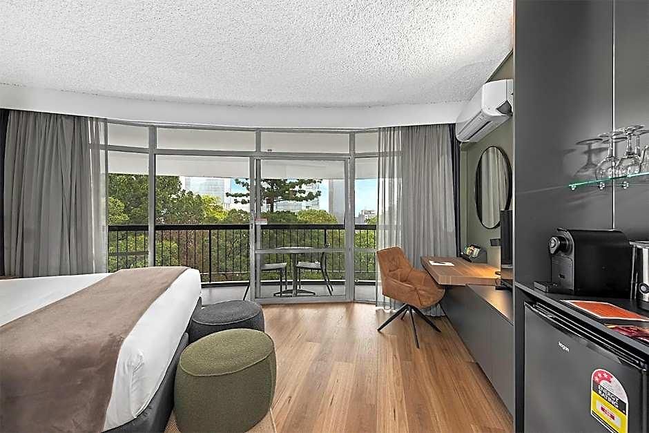 Hotel Tower Mill 4*