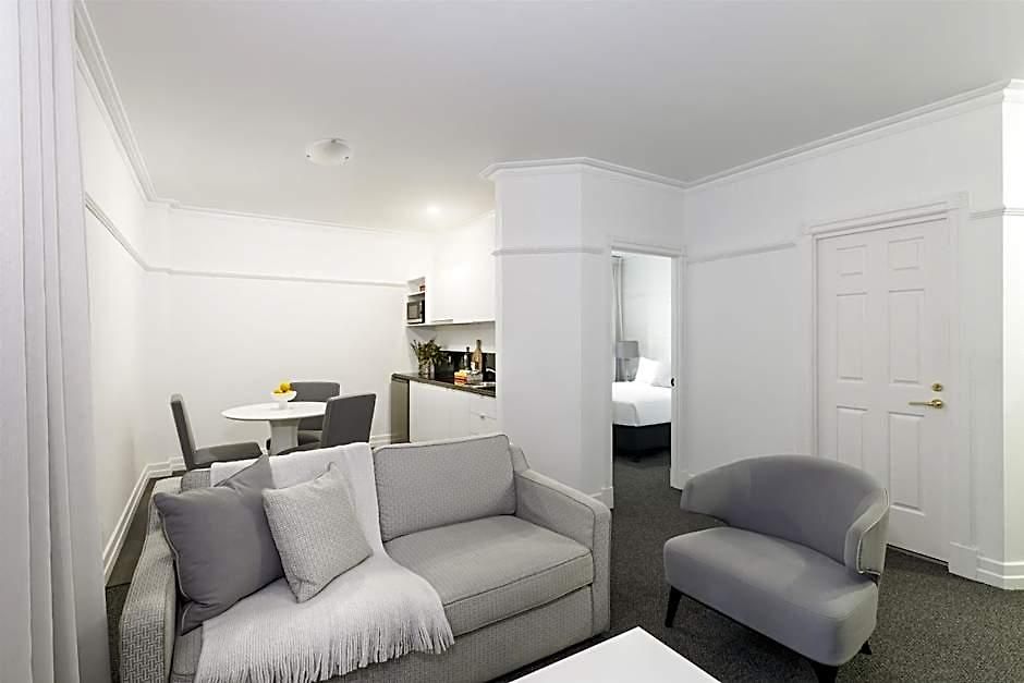 Adina Anzac Square 5*
