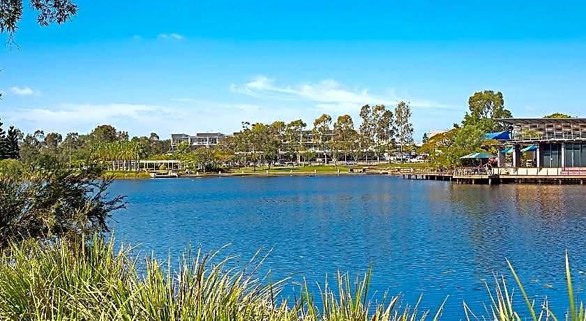 Boulevard North Lakes