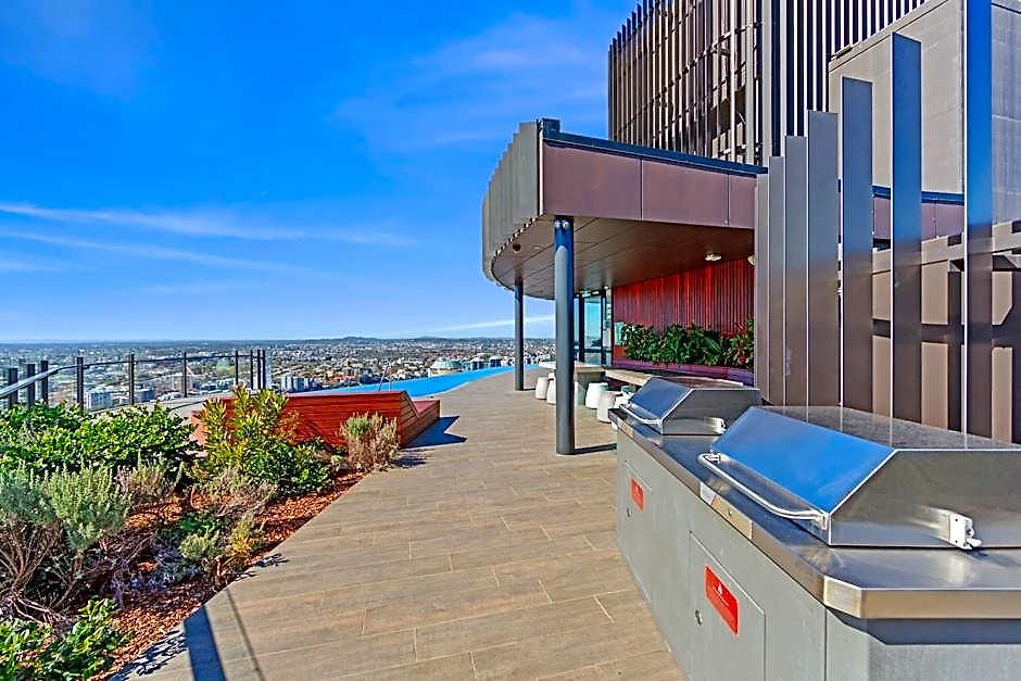 Aparthotel Spire Residences By Cllix 5*